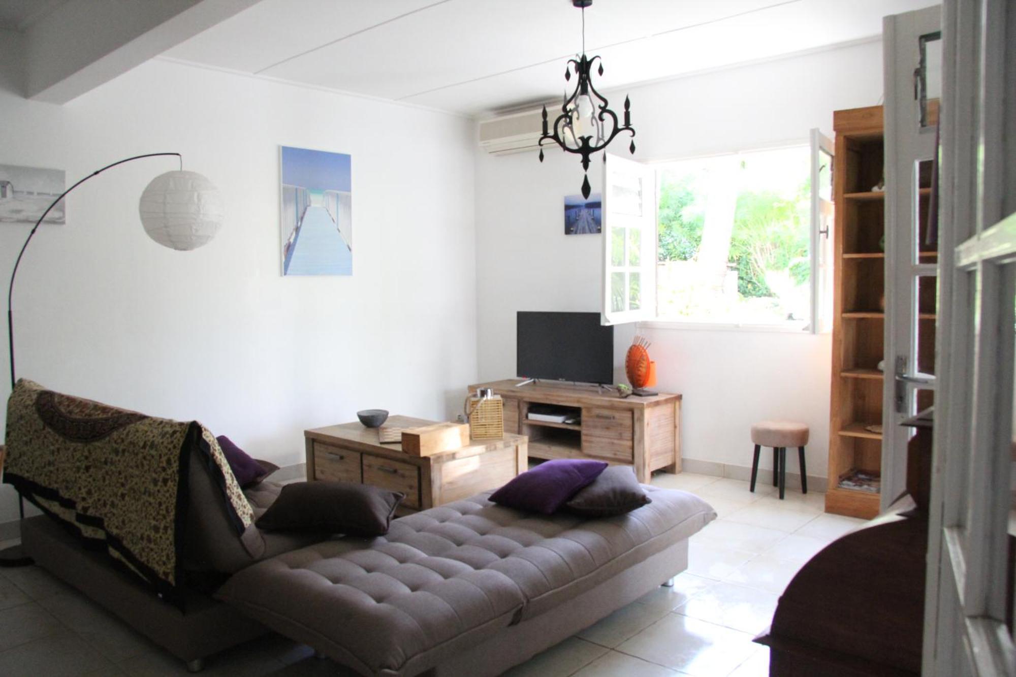 Maison Meublee Avec Piscine Pres Du Lagon ลาซาลีน เลอแบ็ง ภายนอก รูปภาพ