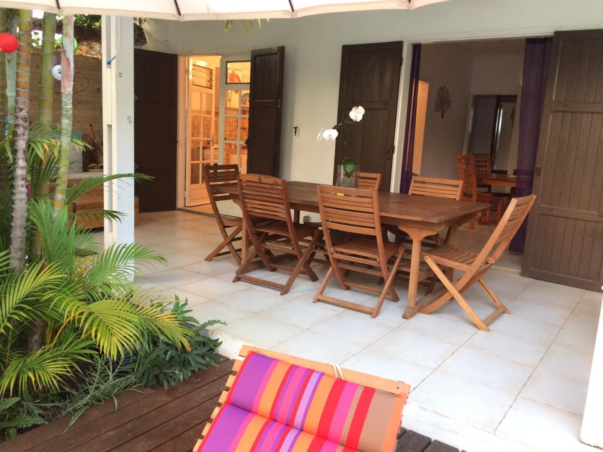 Maison Meublee Avec Piscine Pres Du Lagon ลาซาลีน เลอแบ็ง ภายนอก รูปภาพ
